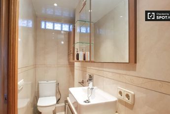 barcelona, Catalonia 08005