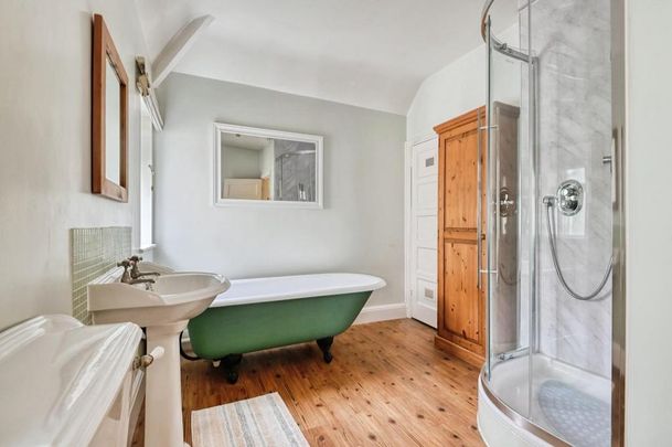 4 bedroom detached house to rent - Photo 1