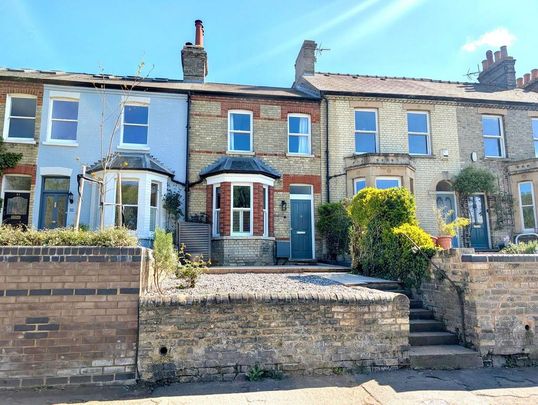 2 bedroom terraced house to rent - Photo 1