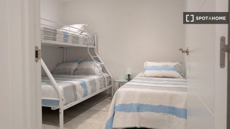 3 room luxury Apartment for rent in Madrid, Autonomous Region of Madrid - Photo 4