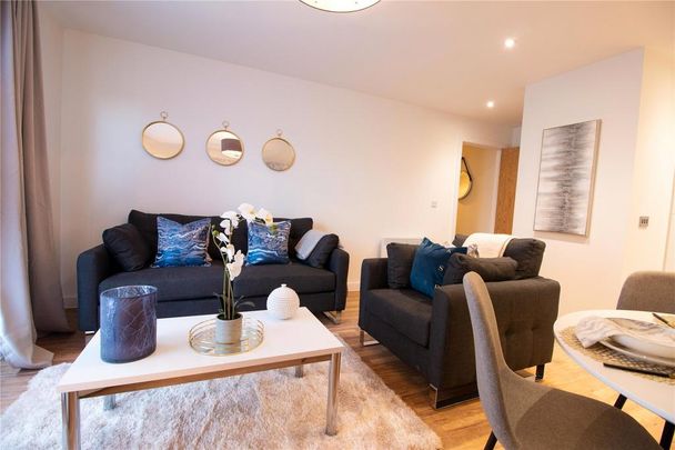 3 bedroom flat to rent - Photo 1