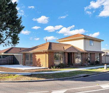 Spacious Family Home with Modern Comforts - Photo 4