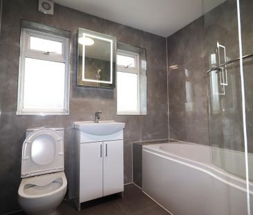 3 bedroom terraced house to rent - Photo 5