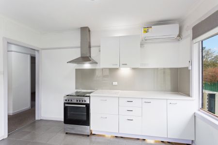 4 Doolan Street, Morwell, VIC 3840 - Photo 3