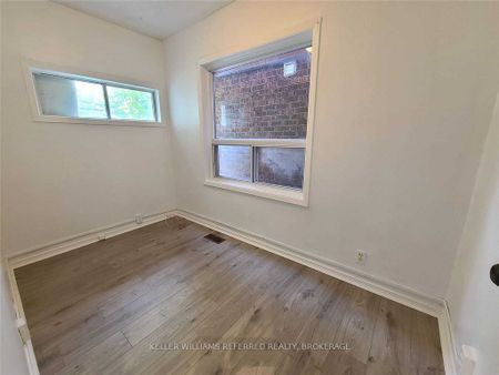 For Lease - 109 Springdale Boulevard, Toronto, Ontario - Photo 3