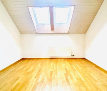 "Einzigartige Maisonettewohnung mit grosser Terrasse per sofort zu ... - Photo 5