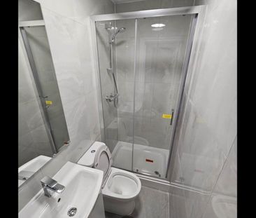 Room in a Shared House, Ashcombe Park, NW2 - Photo 1