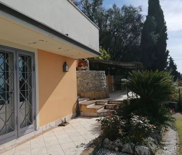 Pronájem luxusní třípodlažní vily v Toskánku, Itálie - Photo 6