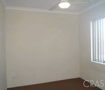 3x2 Unit in Thornlie with Complex Pool - Photo 4