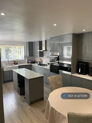 1 bedroom in a house share to rent - Photo 4