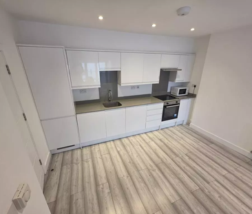 2 bedroom apartment to rent - Photo 6
