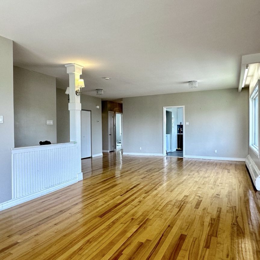 6410 Avenue Lennox - Photo 1