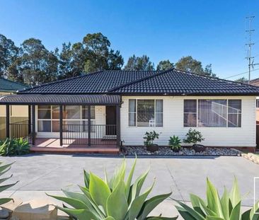 Executive Family Living - Stunning Rear Deck And Pool - Photo 6