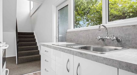 Sunny, Central Living in a Prime Location - Photo 3