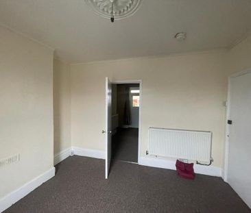1 bedroom ground floor flat to rent - Photo 4