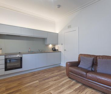 1 bedroom flat to rent - Photo 6