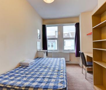 6 bedroom house to rent - Photo 3