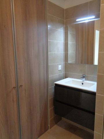 Location Appartement 2 pièces 44m² VIAS 34450 - Photo 4