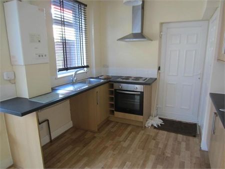 2 bedroom semi-detached house to rent - Photo 5