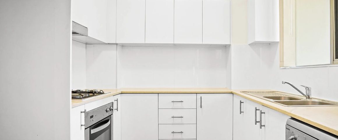 2 Bedroom Apartment in Prime Location! - Photo 1