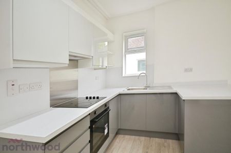 2 bedroom flat to rent - Photo 3
