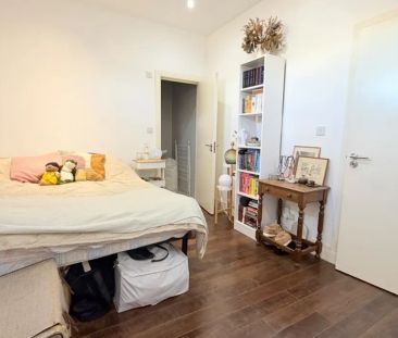 3 bedroom flat to rent - Photo 2