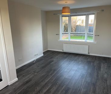 2 bedroom semi-detached house to rent - Photo 4