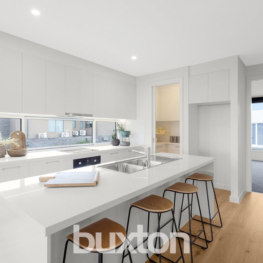 ULTIMATE COASTAL LIVING - Photo 1