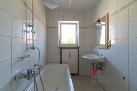 Großzügige 3,5 Zimmer Wohnung im 1. OG + einfache Ausstattung + Gartenanteil - Foto 2