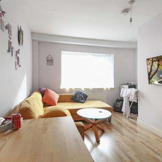 Hertford Road, Enfield, London, England, EN3 - Photo 1