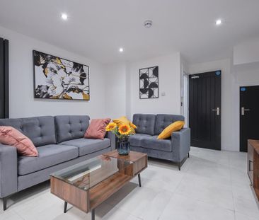 6 bedroom terraced house to rent - Photo 1