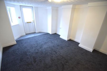 1 bedroom ground floor maisonette to rent - Photo 5