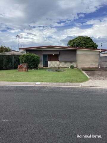 BREAK LEASE - Charming 3 Bedroom Property - Photo 2