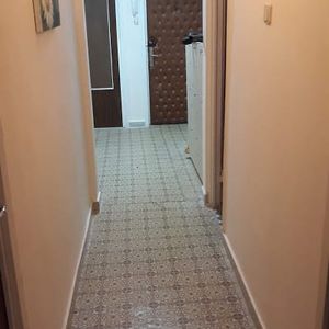 Garsonieră de închiriat în Apărătorii Patriei, 67 mp, decomandată - Fotografie 3