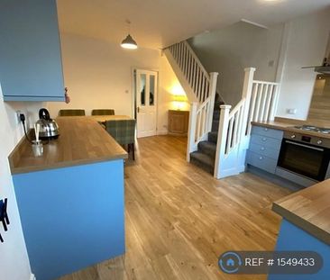 2 bedroom terraced house to rent - Photo 2