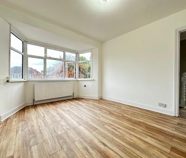 4 bedroom semi-detached house to rent - Photo 5