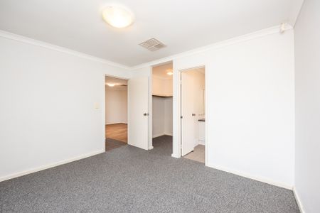 33 Blue Mountain Link, Merriwa WA 6030 - Photo 3