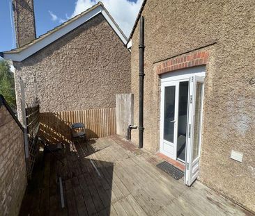 3 bedroom maisonette to rent - Photo 3