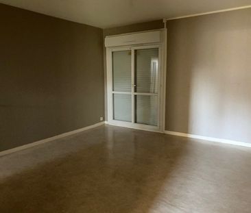 Location Appartement Studio 40 m² Le Blanc - Photo 1