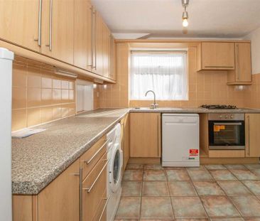 2 bedroom semi-detached house to rent - Photo 6