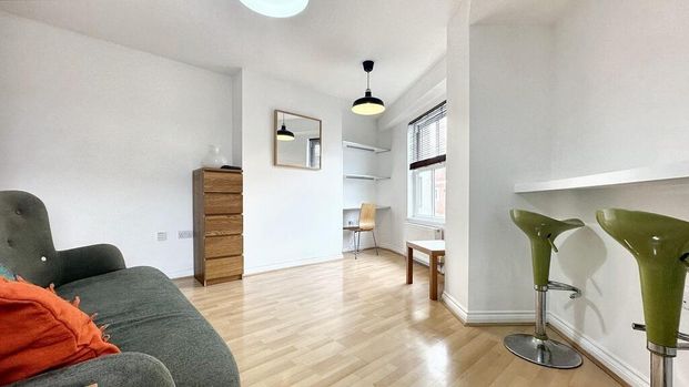 1 bedroom flat to rent - Photo 1
