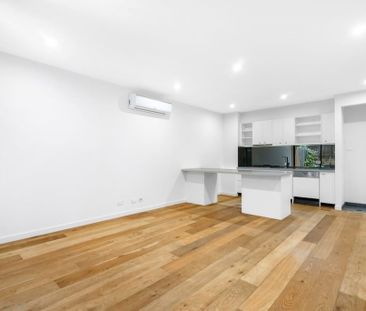 Three Bedroom Townhouse in the Zone - Photo 1