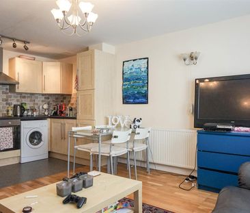 Flat 22, 10 Broomfield Cres, Headingley, Leeds, LS6 3DD - Photo 3