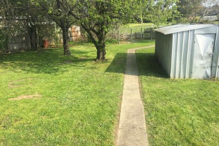 16 Village Drive, Hampton Park VIC - Photo 3