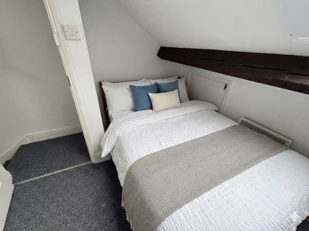 3 bedroom terraced house to rent - Photo 3