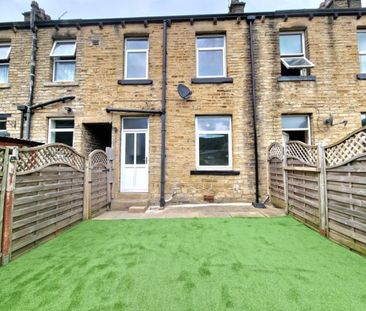 George Street, Milnsbridge, Huddersfield £845 pcm ⓘ The monthly or weekly payment required by the landlord. Read our glossary page , 4 bedrooms, house - terraced, to let * Tenant info - Photo 4