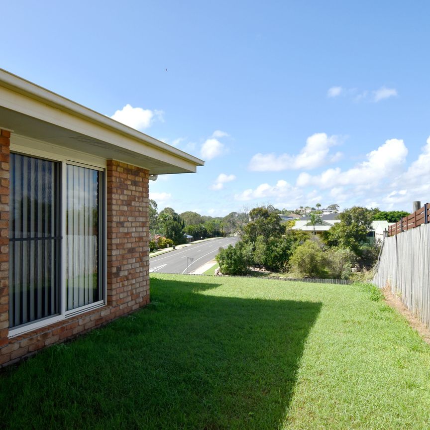 BREAK LEASE :: FULLY AIR CONDITIONED FAMILY HOME IN POPULAR CLINTON - Photo 1