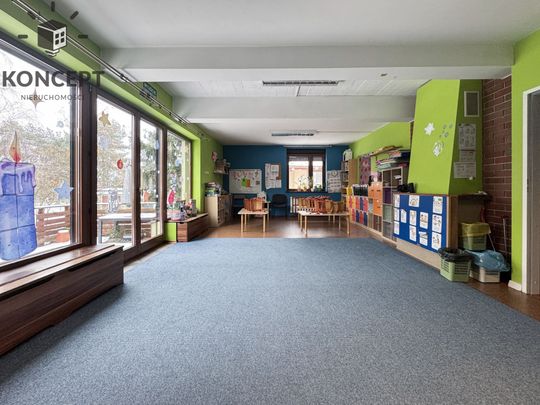 Dom pod działalność usługową - Wynajem - Photo 1