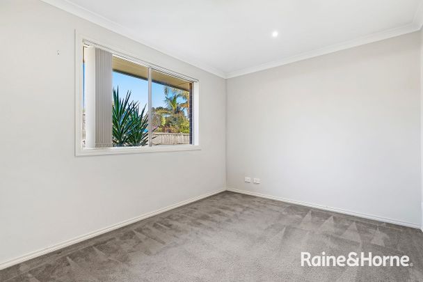 4 Bedroom house in Cranbourne East! - Photo 1