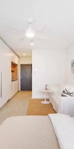 Studio with 1 bathroom - Photo 4